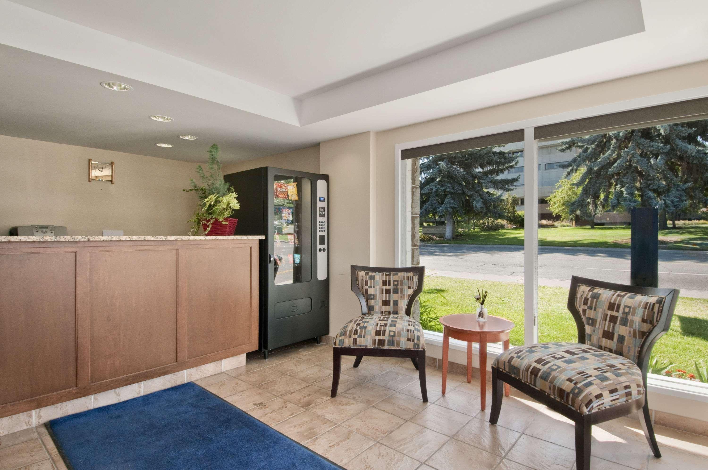 Travelodge By Wyndham Kamloops Exteriör bild